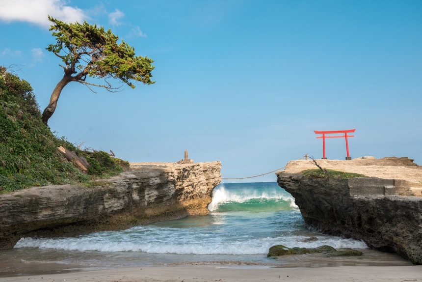 Image showing beach Torii (Photo Credit: JordyMeow)