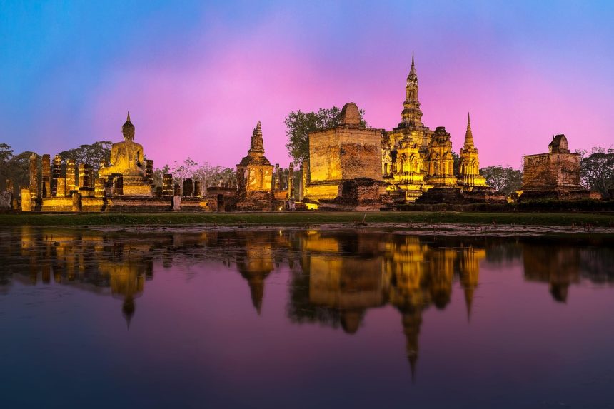 Phra nakhon si ayutthaya, Lagoon, Reflection image.