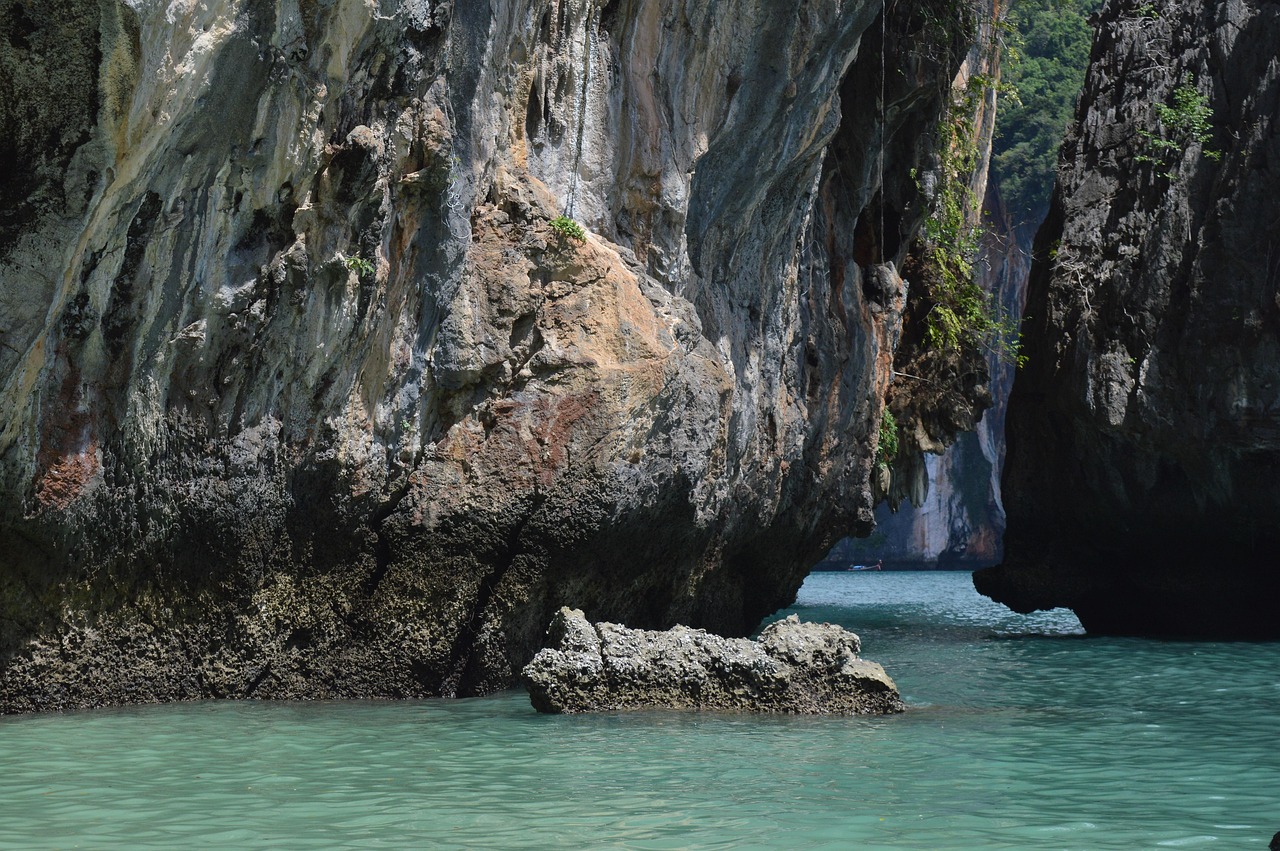 Steep limestone cliffs and turquoise waters at Phi Phi Leh Island in Thailand